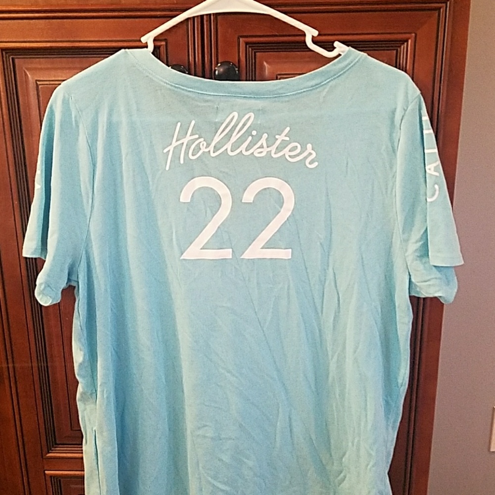 Women's Hollister tee shirt
